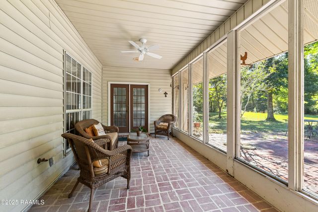 419 Copperfield Way, Youngsville, LA 70592