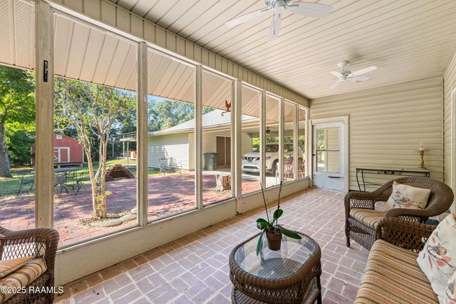 419 Copperfield Way, Youngsville, LA 70592