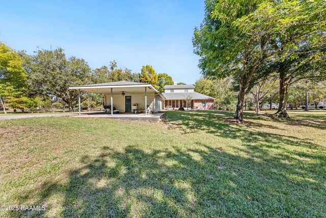 419 Copperfield Way, Youngsville, LA 70592