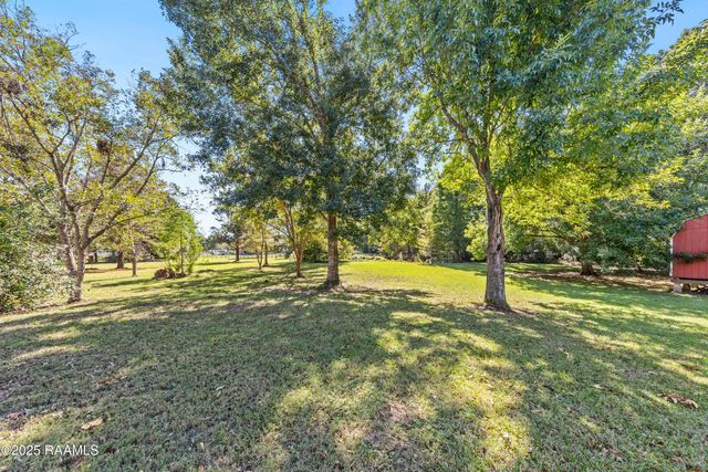 419 Copperfield Way, Youngsville, LA 70592