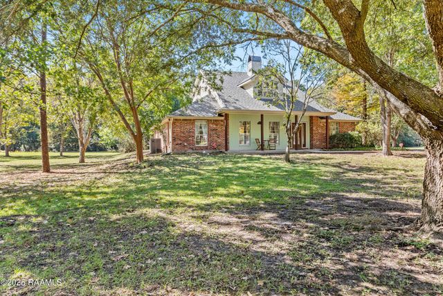 419 Copperfield Way, Youngsville, LA 70592