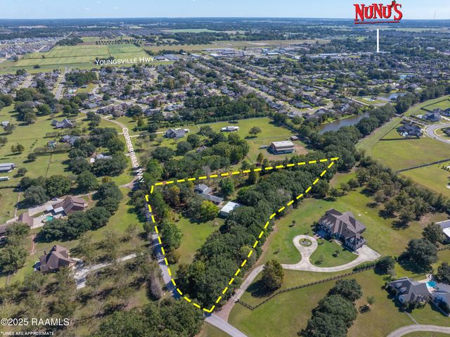 419 Copperfield Way, Youngsville, LA 70592