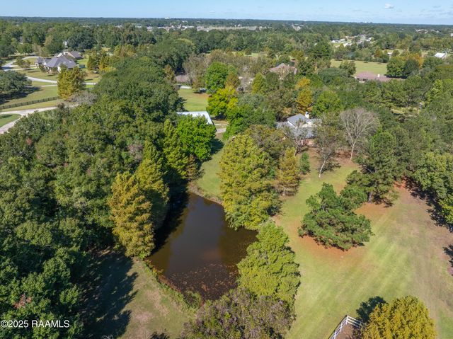 419 Copperfield Way, Youngsville, LA 70592