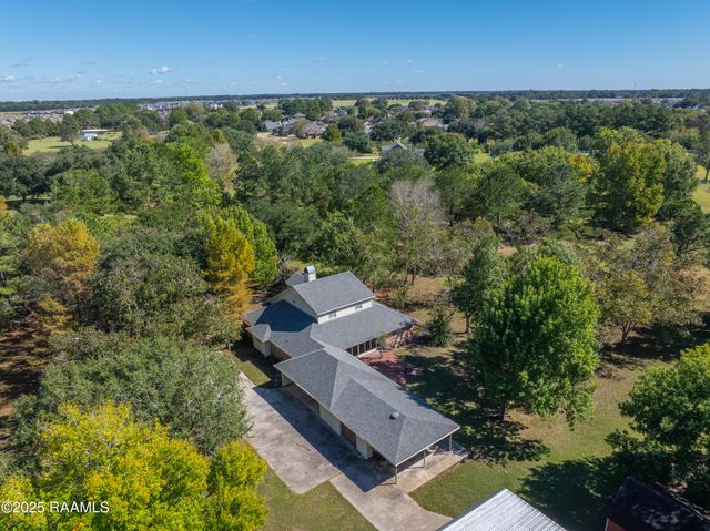 419 Copperfield Way, Youngsville, LA 70592