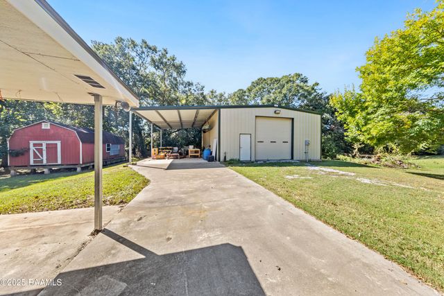 419 Copperfield Way, Youngsville, LA 70592