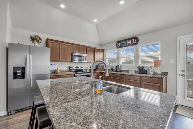 4141 Riata Ranch Road, Waco, TX 76705