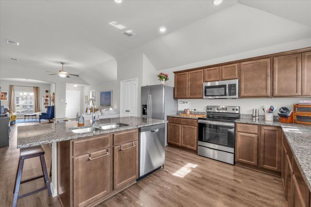 4141 Riata Ranch Road, Waco, TX 76705