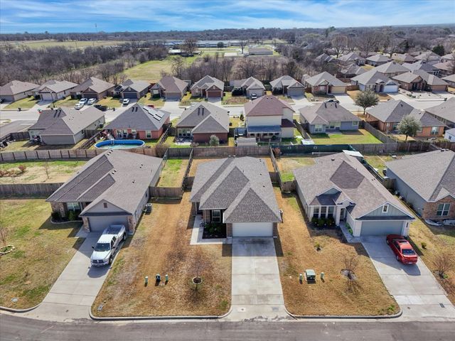 4141 Riata Ranch Road, Waco, TX 76705