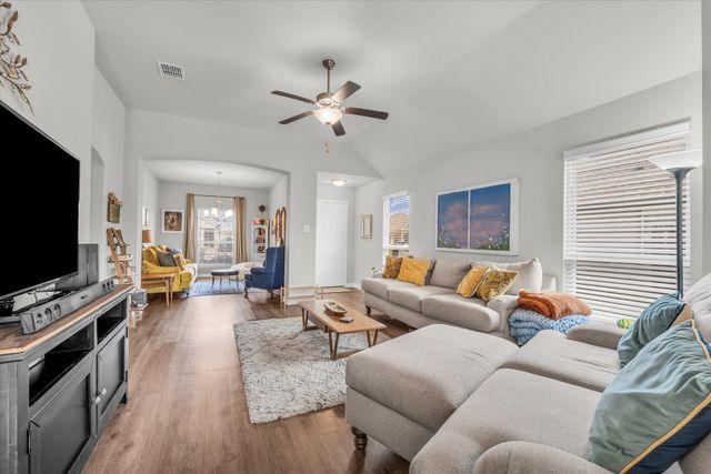 4141 Riata Ranch Road, Waco, TX 76705