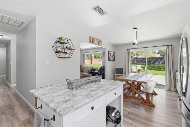 4609 Volo Mine Dr, Diamond Springs, CA 95619