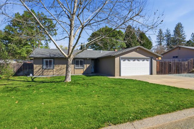 4609 Volo Mine Dr, Diamond Springs, CA 95619