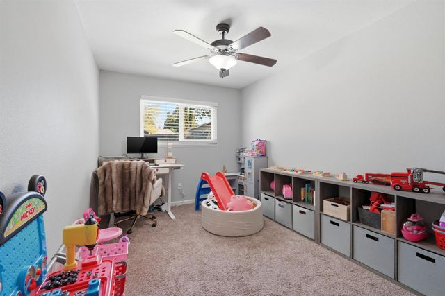 4609 Volo Mine Dr, Diamond Springs, CA 95619