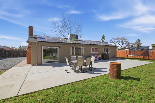 4609 Volo Mine Dr, Diamond Springs, CA 95619