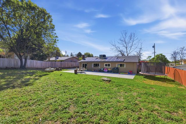 4609 Volo Mine Dr, Diamond Springs, CA 95619