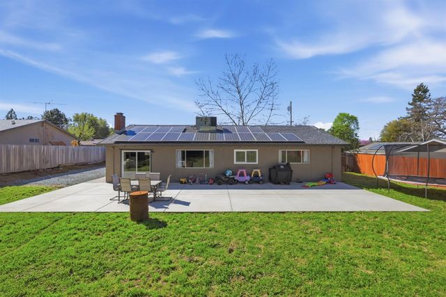 4609 Volo Mine Dr, Diamond Springs, CA 95619