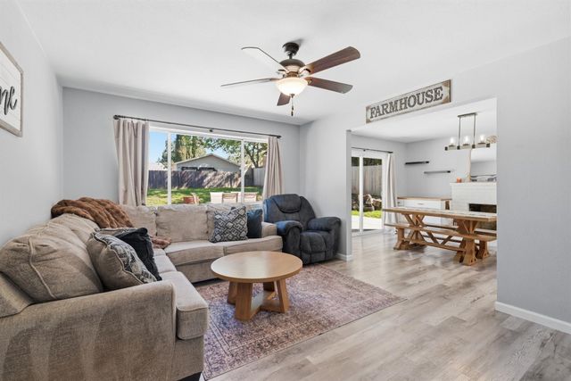 4609 Volo Mine Dr, Diamond Springs, CA 95619