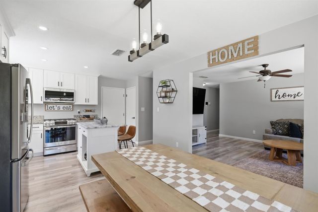 4609 Volo Mine Dr, Diamond Springs, CA 95619