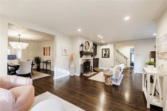 86 Chadbourne Road, Brighton, NY 14618