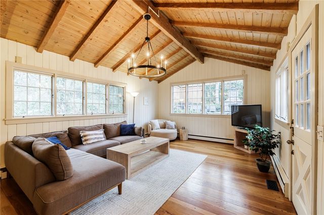 86 Chadbourne Road, Brighton, NY 14618