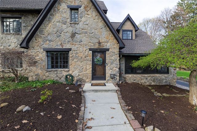 86 Chadbourne Road, Brighton, NY 14618