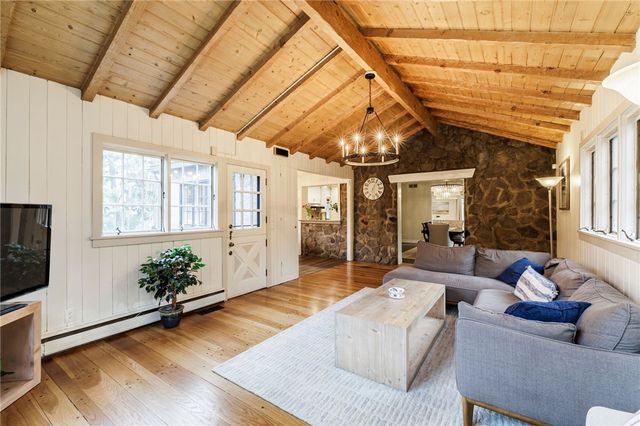 86 Chadbourne Road, Brighton, NY 14618