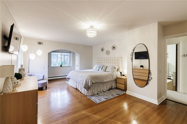 86 Chadbourne Road, Brighton, NY 14618