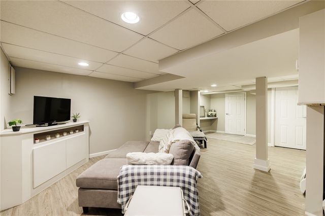 86 Chadbourne Road, Brighton, NY 14618