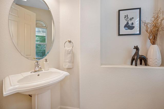 11532 Stonebrook Dr, Auburn, CA 95603