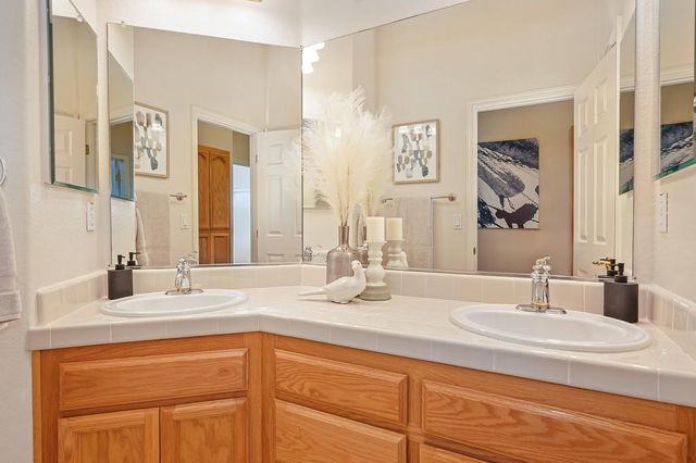 11532 Stonebrook Dr, Auburn, CA 95603