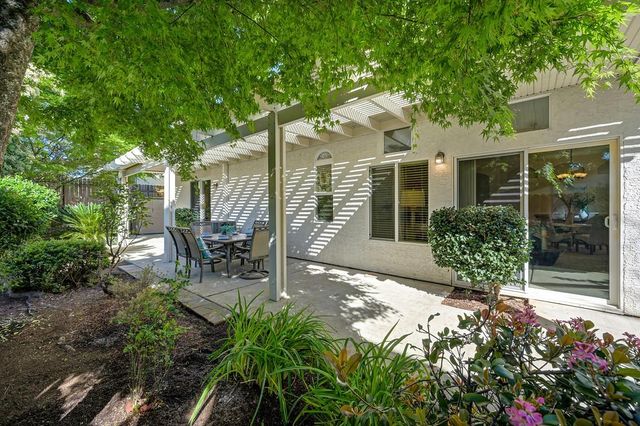 11532 Stonebrook Dr, Auburn, CA 95603