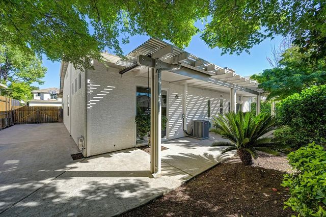 11532 Stonebrook Dr, Auburn, CA 95603