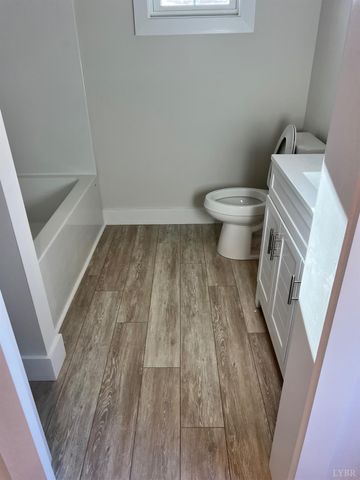 198 Triple Oak Cir., Madison Heights, VA 24572