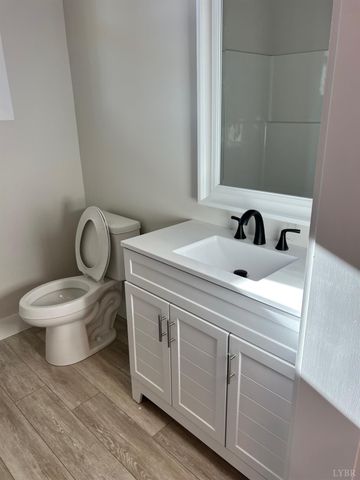 198 Triple Oak Cir., Madison Heights, VA 24572