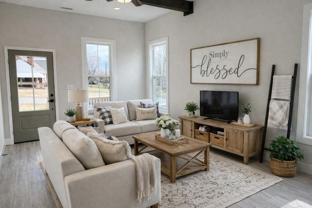 198 Triple Oak Cir., Madison Heights, VA 24572