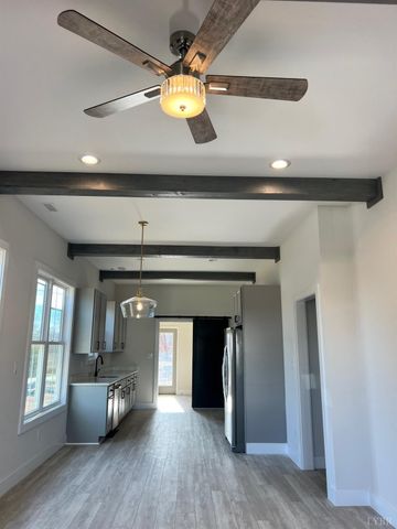 198 Triple Oak Cir., Madison Heights, VA 24572