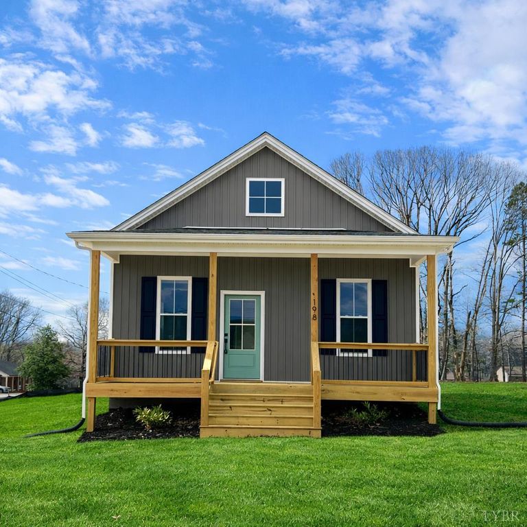 198 Triple Oak Cir., Madison Heights, VA 24572