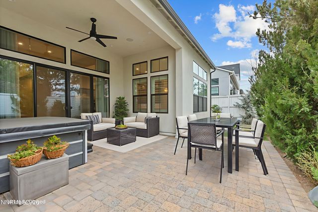 719 W Pleasant Oak Trail, Reno, NV 89511