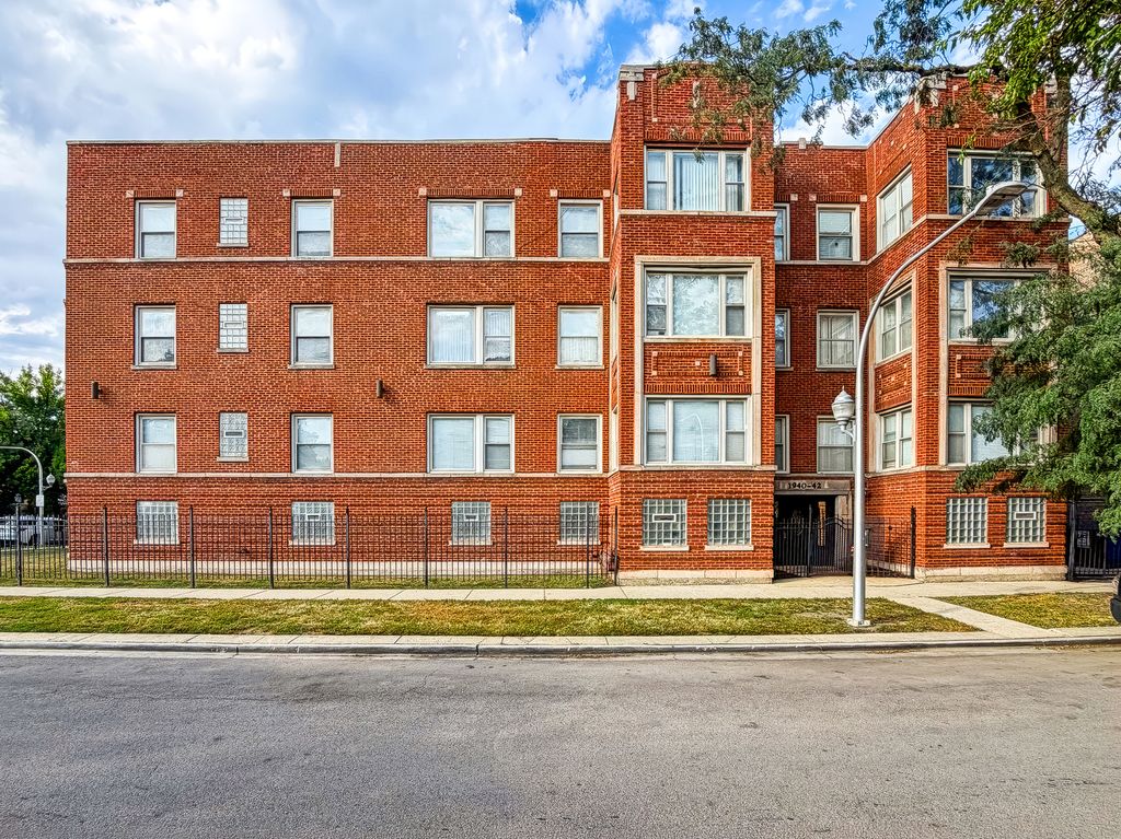 1942 E 72nd Place 2A, Chicago, IL 60649 — exterior