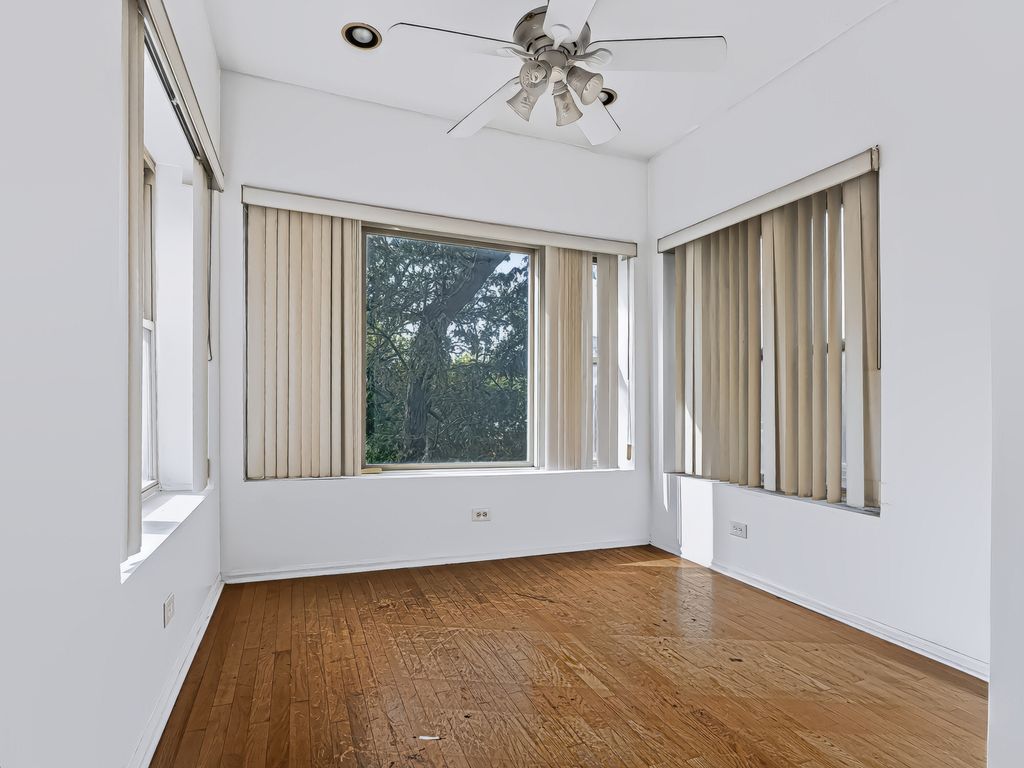 1942 E 72nd Place 2A, Chicago, IL 60649 — photo 5