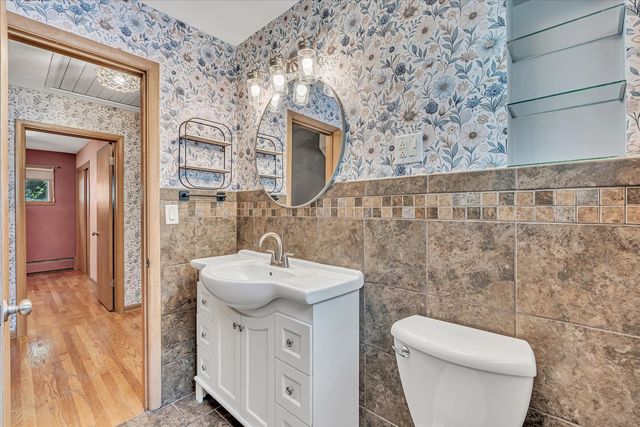 2720 31st Avenue, Rock Island, IL 61201