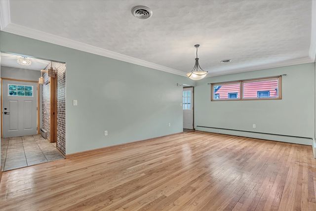 2720 31st Avenue, Rock Island, IL 61201