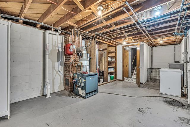 2720 31st Avenue, Rock Island, IL 61201