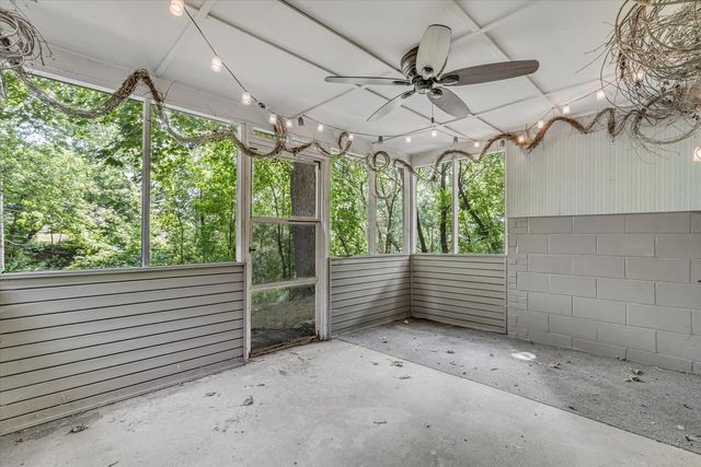 2720 31st Avenue, Rock Island, IL 61201