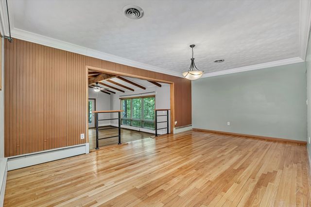 2720 31st Avenue, Rock Island, IL 61201