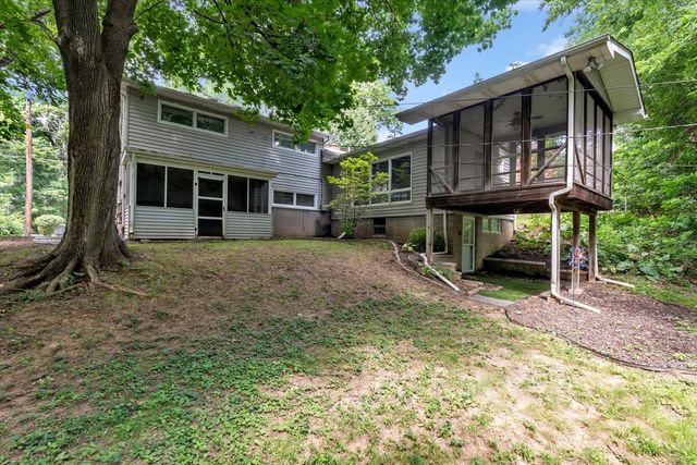 2720 31st Avenue, Rock Island, IL 61201