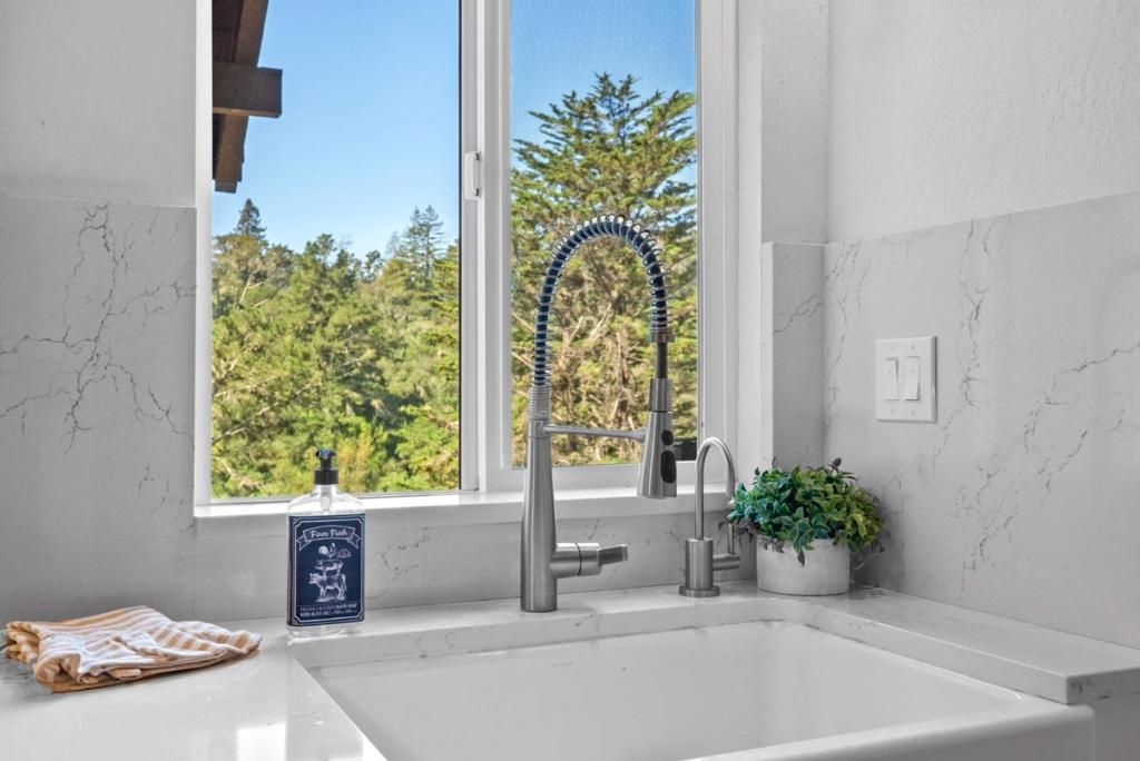 Image 25 of property listing at 688 Calabasas Road, Watsonville, CA 95076