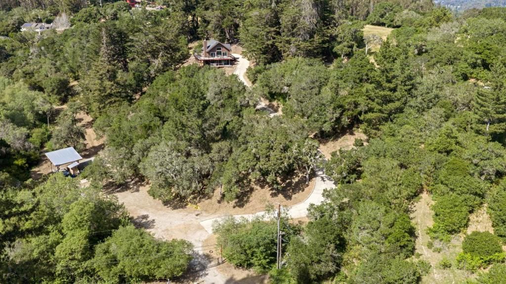 Image 3 of property listing at 688 Calabasas Road, Watsonville, CA 95076