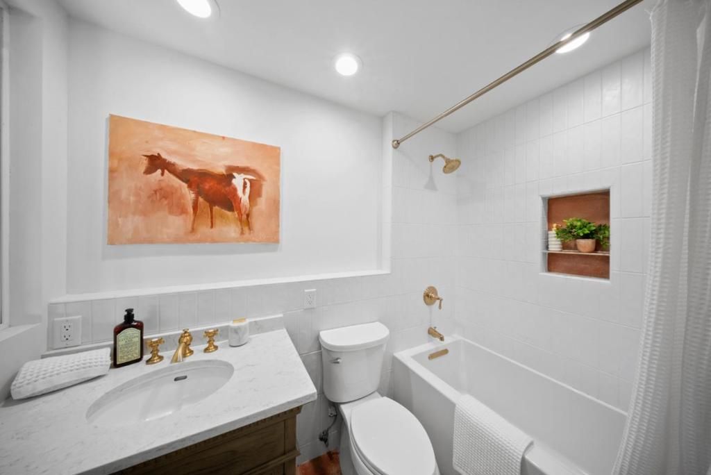 Image 43 of property listing at 688 Calabasas Road, Watsonville, CA 95076