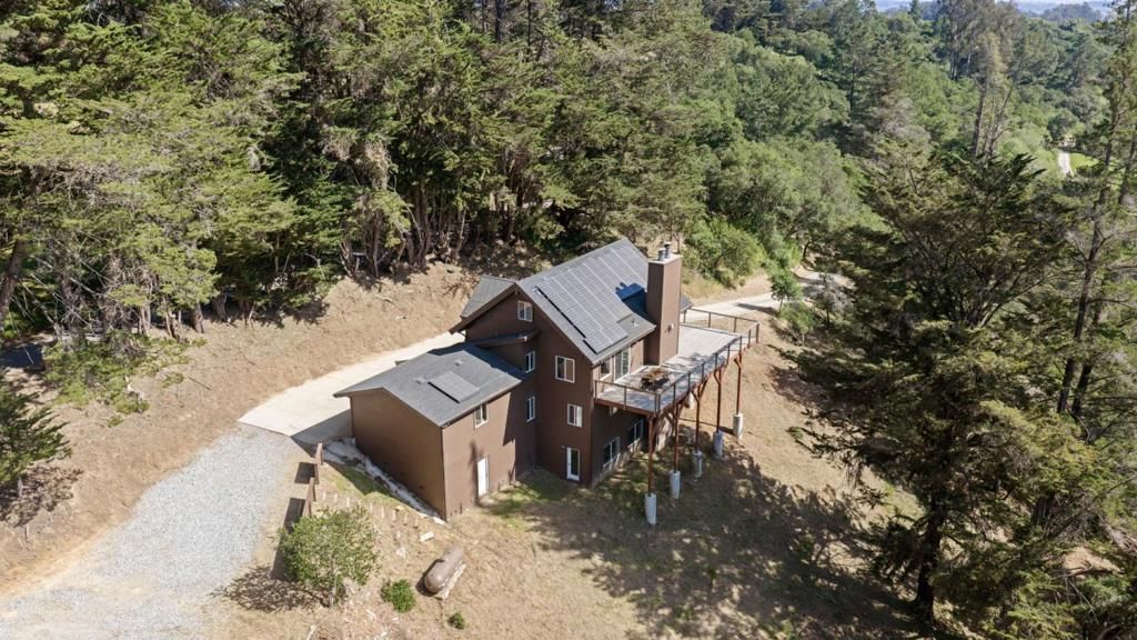 Image 72 of property listing at 688 Calabasas Road, Watsonville, CA 95076