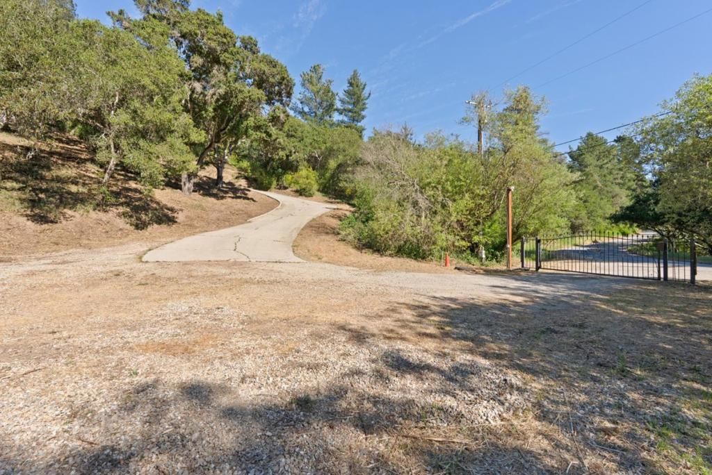 Image 75 of property listing at 688 Calabasas Road, Watsonville, CA 95076
